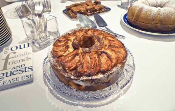 Gorgeous Apple Cake