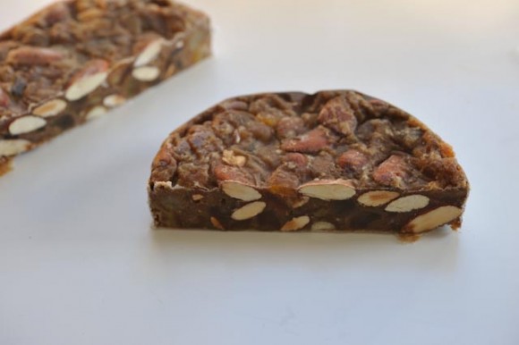 Cut panforte